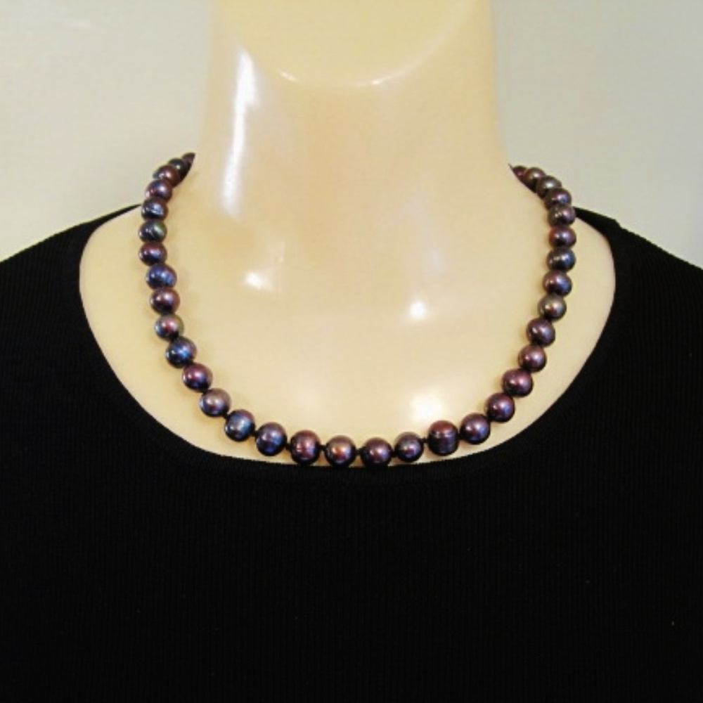 Black Pearl Necklace-18"Natural Iridescent Colors